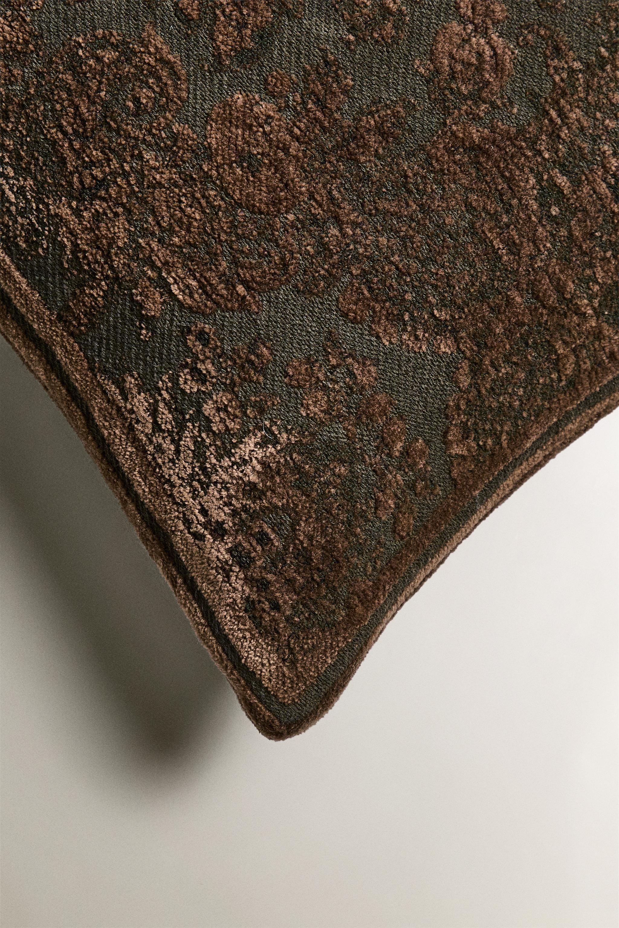 JACQUARD CHENILLE CUSHION COVER